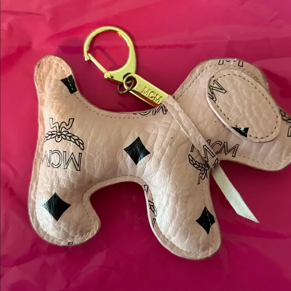 MCM Pink Dog Bag Charm - Picture 4 of 5